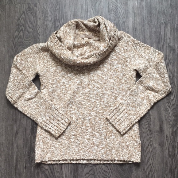 Banana Republic Sweaters - Cozy Banana Republic Sweater